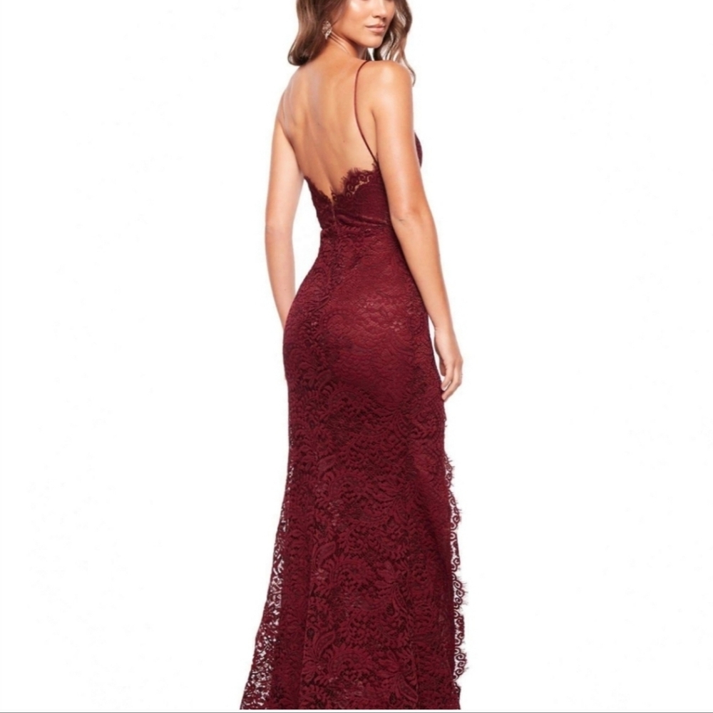 New with Tag Formal dress,Color :Plum brand :Alamour thelabel model: layali